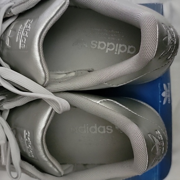 Adidas womens superstar 7.5 - Picture 6 of 7